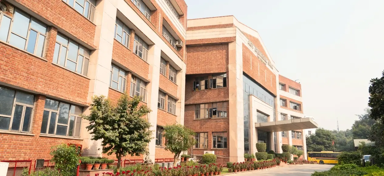 Amity International School, Pushp Vihar